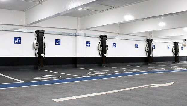 breezev-pedestal-parking-garage